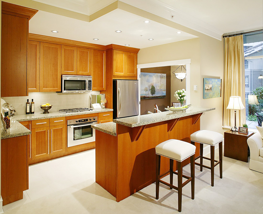 Дизайн интерьера трехкомнатной квартиры: гостиная и кухня